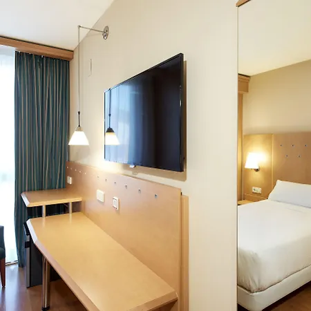 Hotel Sercotel Porta Barcelona 3*