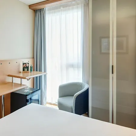 Hotel Sercotel Porta Barcelona 3*