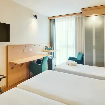 Hotel Sercotel Porta Barcelona 3*